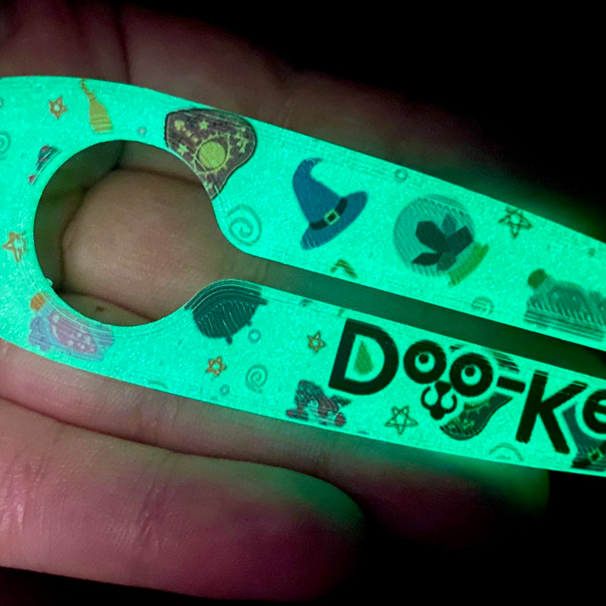 Doo-Kee - Hands-free Dog Poop Bag Holder