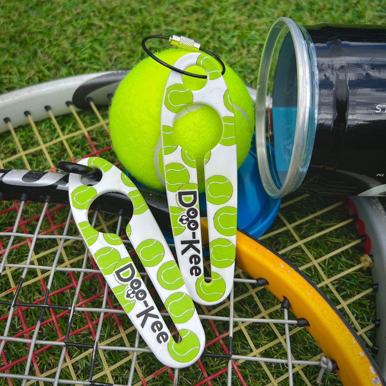 Doo-Kee - Hands-free Dog Poop Bag Holder